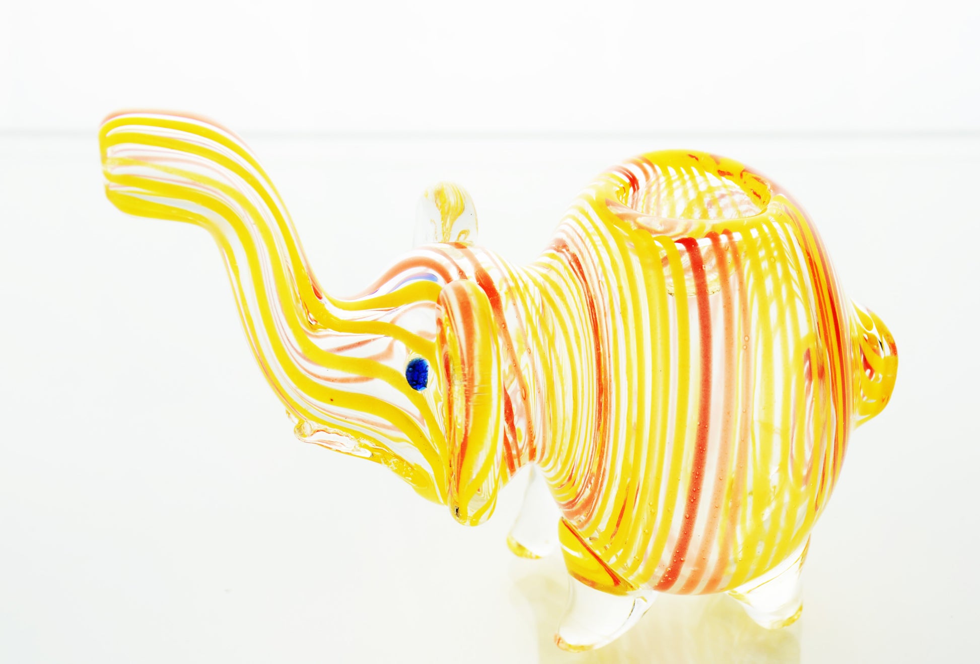 4" Elephant hand pipe in outside color lining design - LA Wholesale Kings